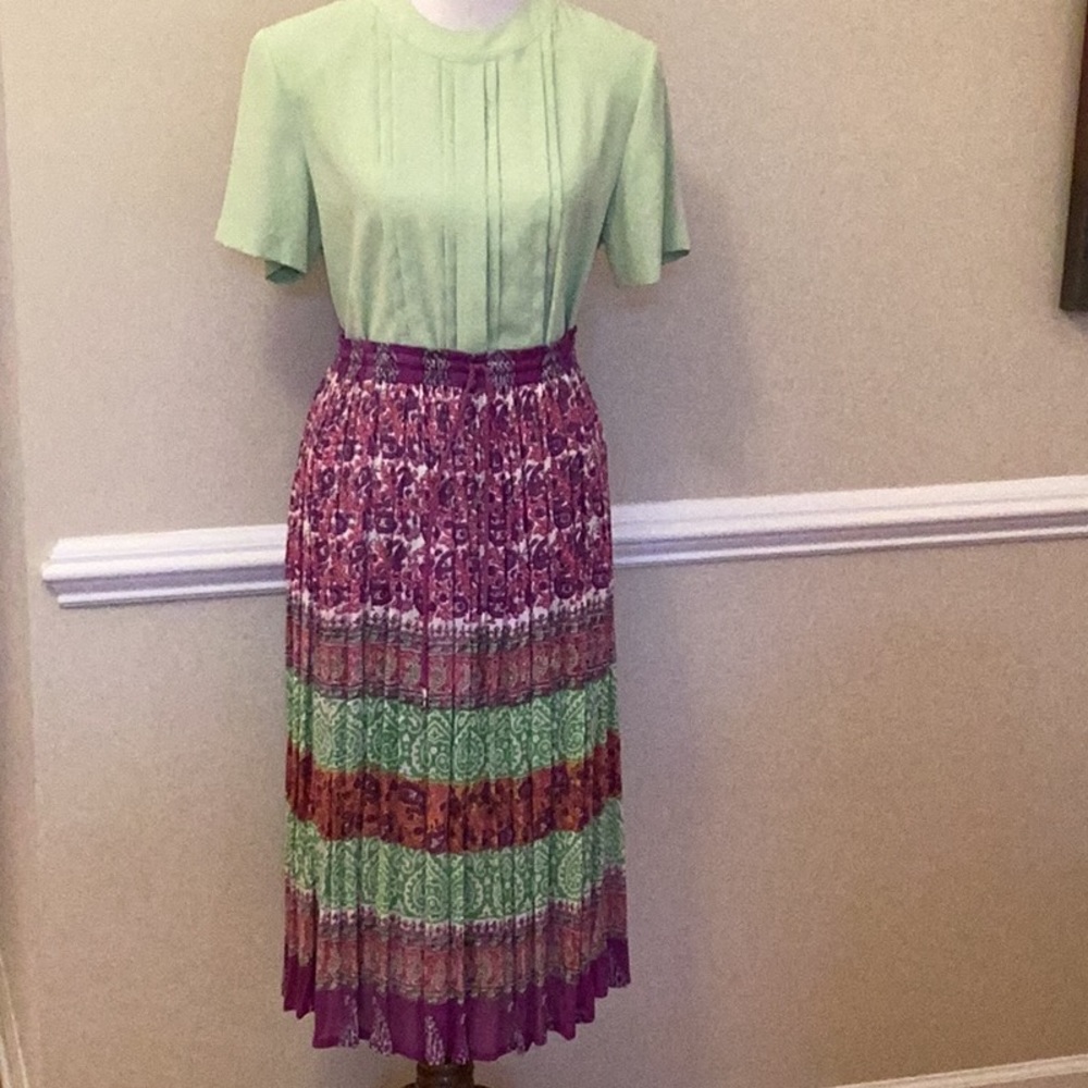 Pleated Boho Tiered Midi Skirt in Purple and Green